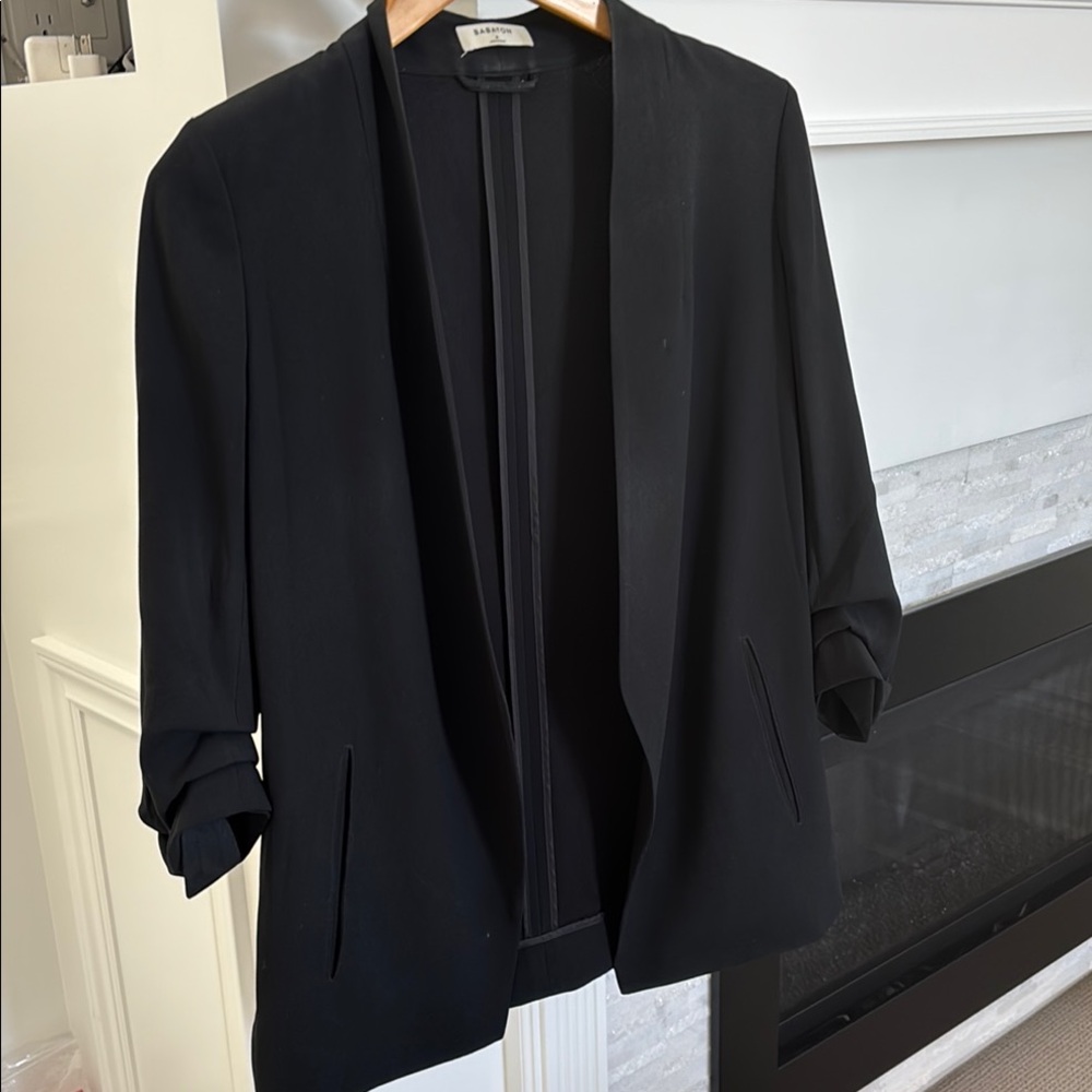 Aritzia Elegant Black Women's Jacket